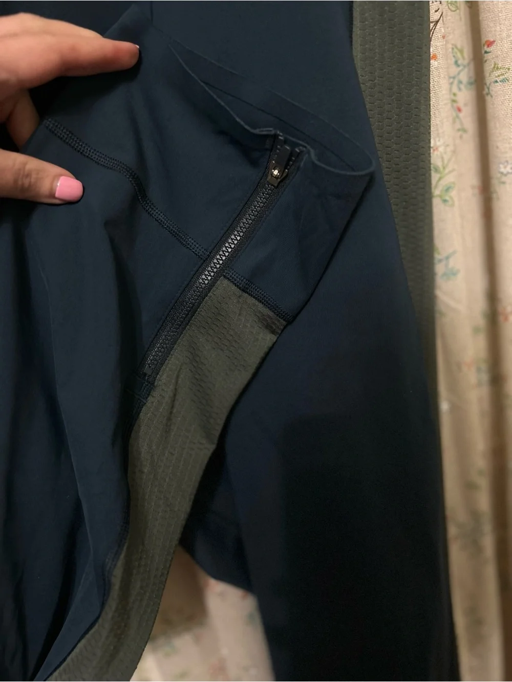 Athleta x Allyson Felix Crop Leggings 3X Navy Mesh Panel Capri‎ Leggings